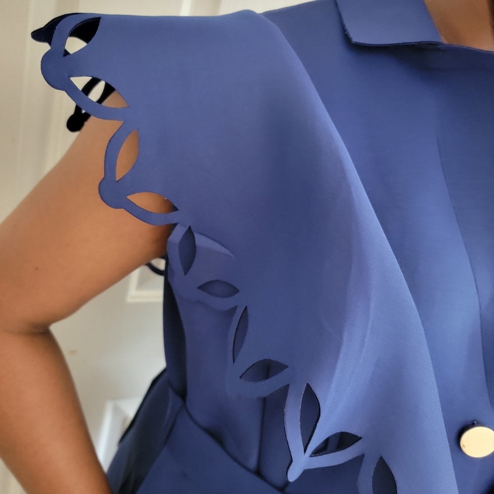 Dress - Picture 2 of 8